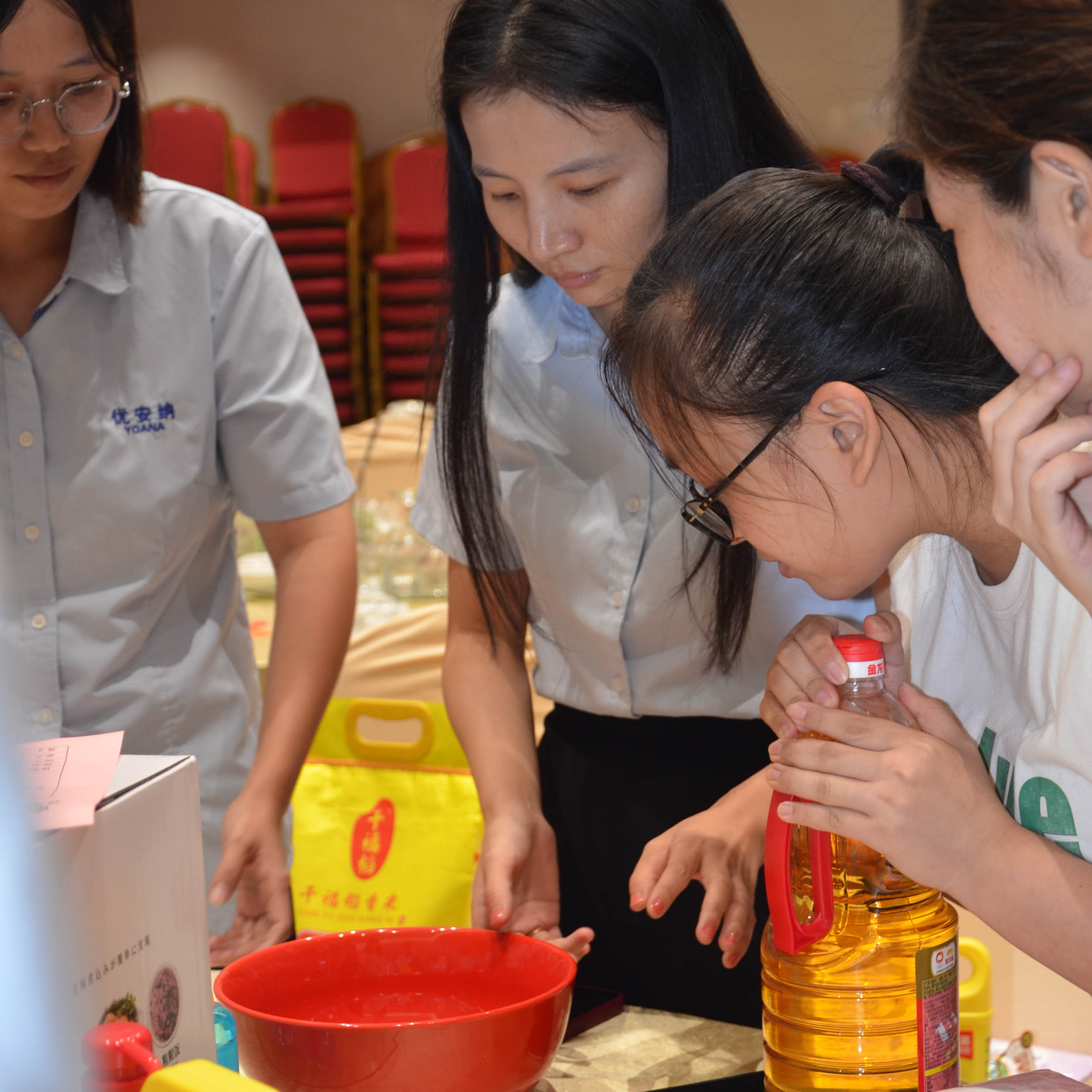 優(yōu)安納中秋團圓，溫暖擔(dān)當共前行